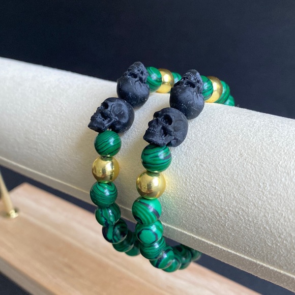 Malachite & Gold Plated Hematite Skull Bracelet - Picture 1 of 6